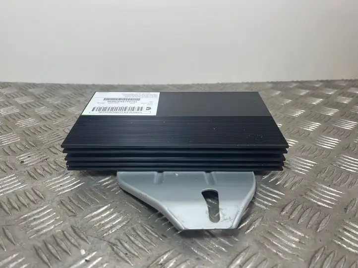 Jeep Grand Cherokee (2010 - 2021) M0674023010 Усилитель звука — фото 2