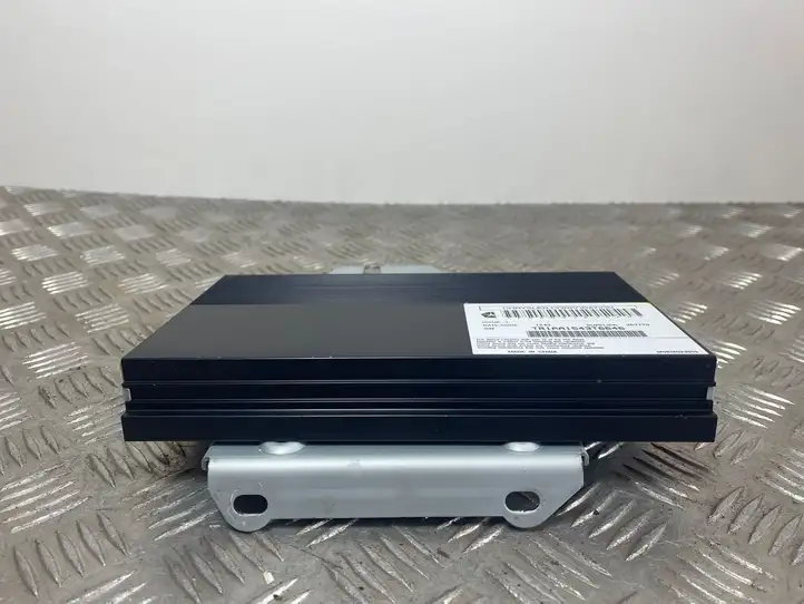 Jeep Grand Cherokee (2010 - 2021) M0674023010 Усилитель звука — фото 3