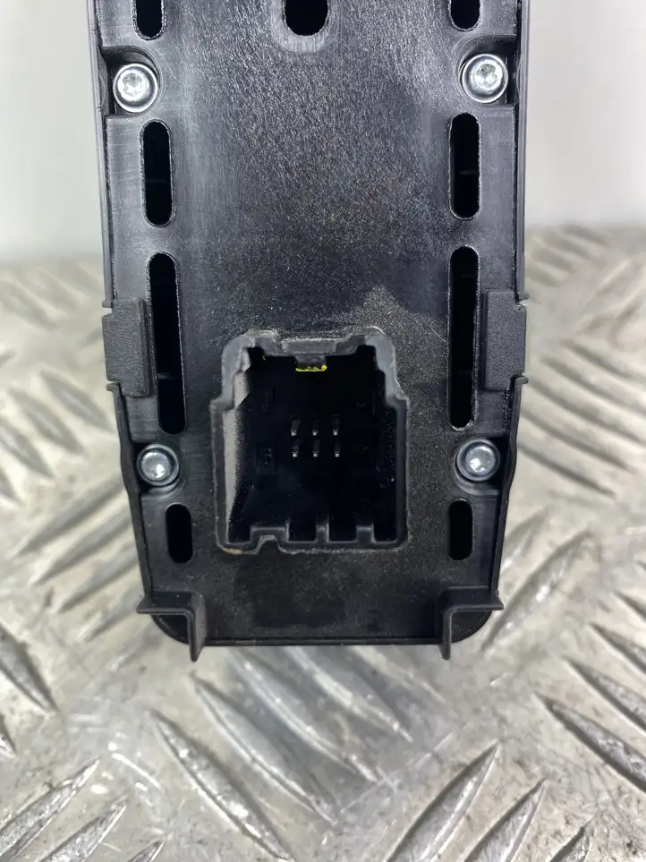 Jeep Cherokee (2013 - 2017) 68228155AA Кнопка стеклоподъемников — фото 5