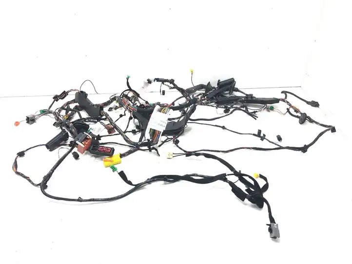 Volvo S40 (2007 - 2012) 31313035 Прочая электропроводка — фото 1