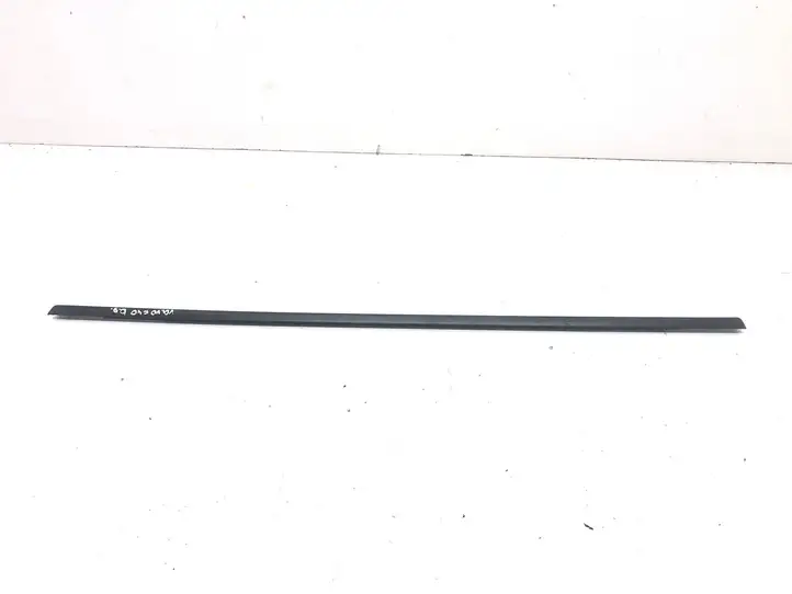 Volvo S40 (2007 - 2012) 31297664 Накладка стекла задней двери — фото 1