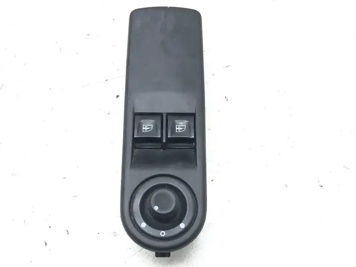 Renault Clio IV (2012 - 2019) 809611667R Блок кнопок стеклоподъемников — фото 1