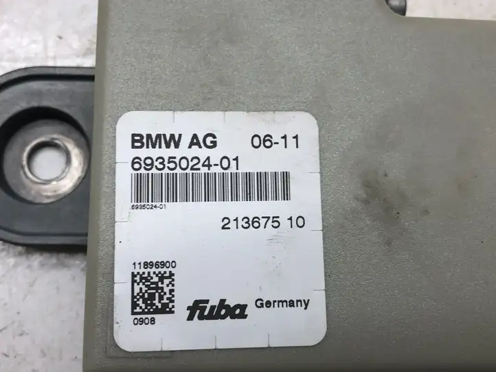 BMW X3 F25 (2010 - 2017) 6935024 Усилитель антенны — фото 3