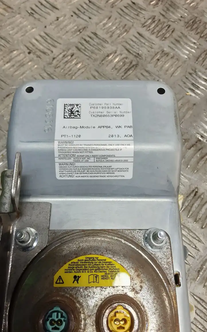 Jeep Grand Cherokee (2010 - 2021) P68195938AA Подушка безопасности пассажира — фото 3