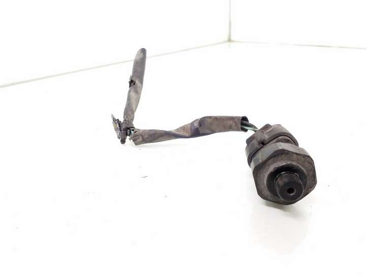 Toyota Avensis T250 (2006 - 2009)   Датчик давления кондиционера воздуха