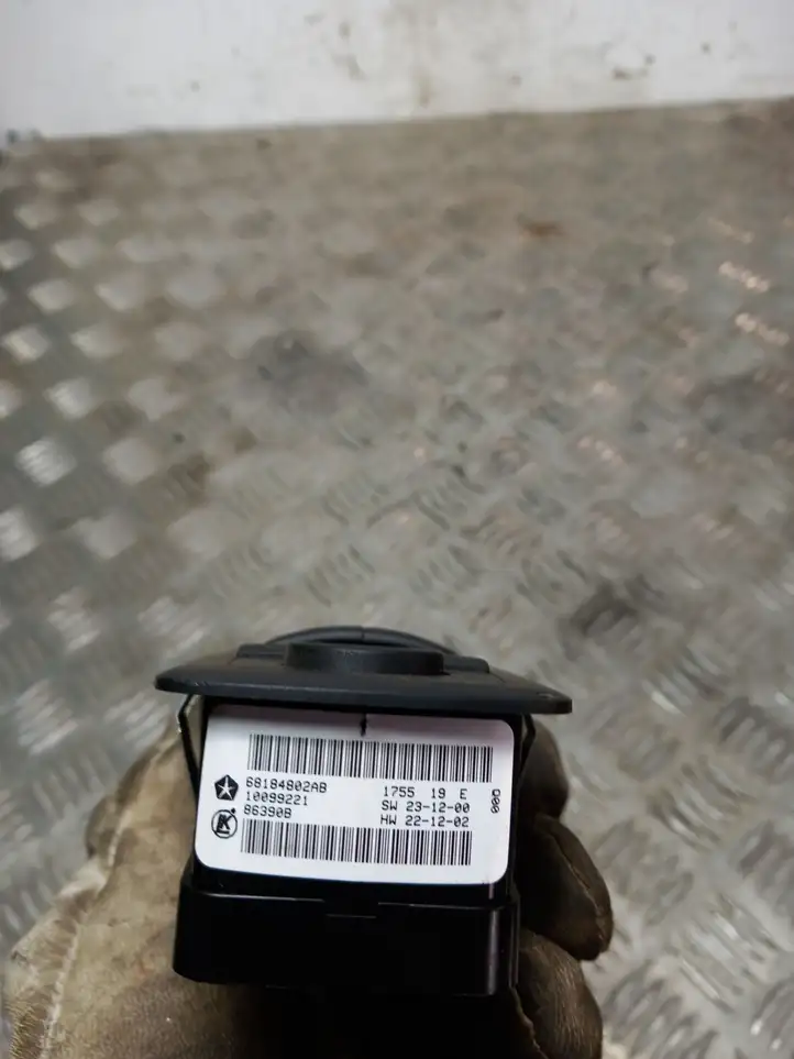 Jeep Grand Cherokee (2010 - 2021) 68184802AB Блок кнопок стеклоподъемников — фото 3