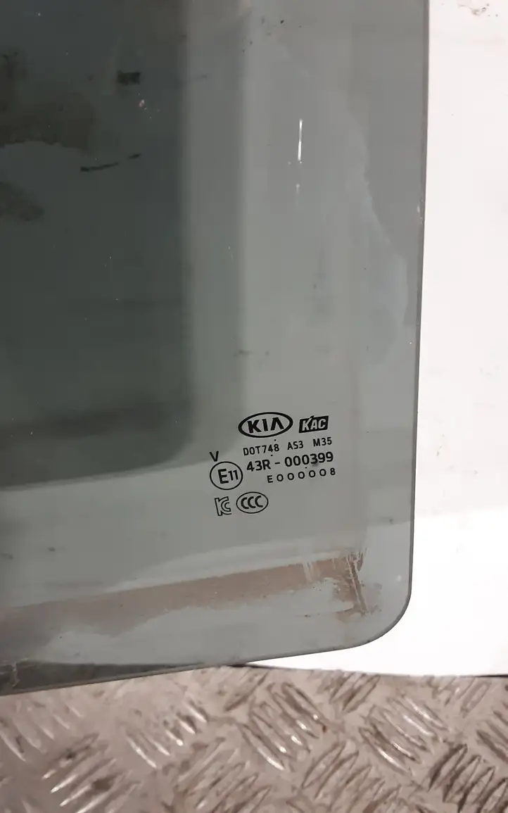 Kia Sorento (2017 - 2020) Стекло задней двери — фото 2