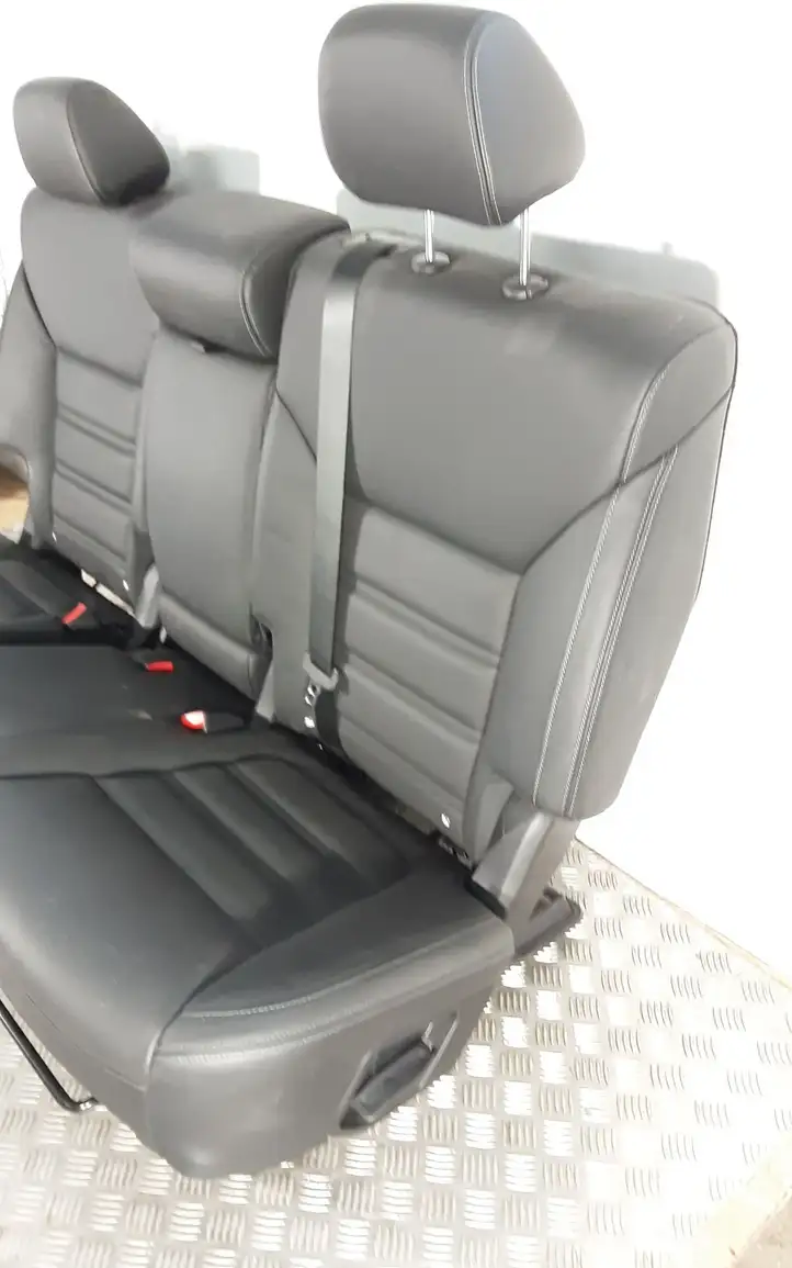 Kia Sorento (2017 - 2020) Второй ряд сидений — фото 4