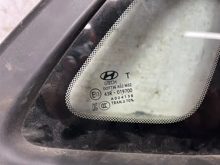Hyundai Kona I (2017 - 2022) 43R019700 Заднее боковое стекло — фото 2