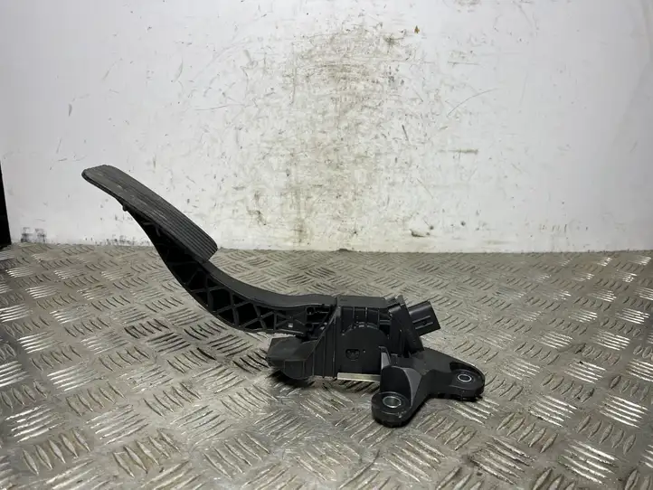 Hyundai Kona I (2017 - 2022) 00136810 Педаль акселератора — фото 1