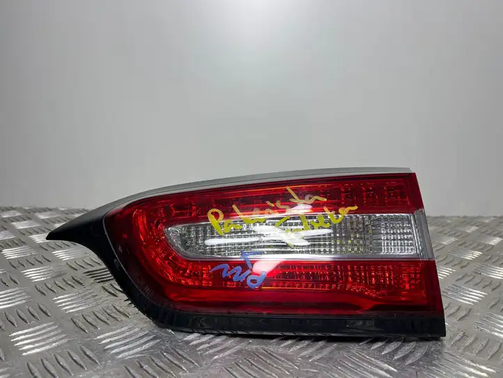 Jeep Cherokee (2013 - 2017) 68102920AC Задний фонарь в крышке багажника — фото 2