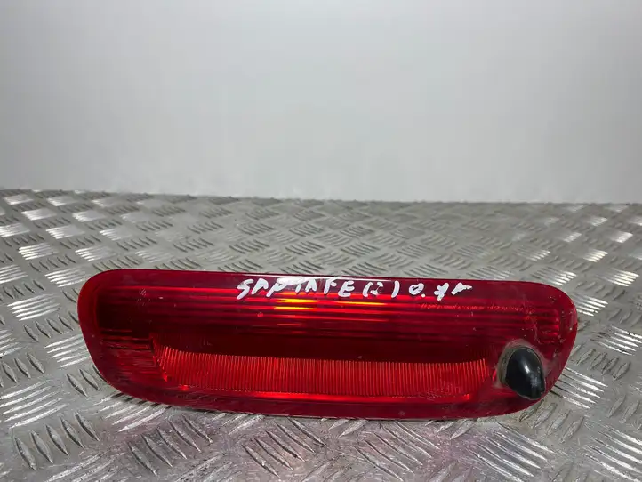Hyundai Santa Fe (2005 - 2009) 927502B000 Дополнительный стоп фонарь — фото 1