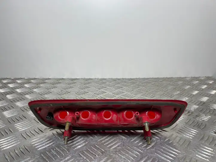 Hyundai Santa Fe (2005 - 2009) 927502B000 Дополнительный стоп фонарь — фото 2