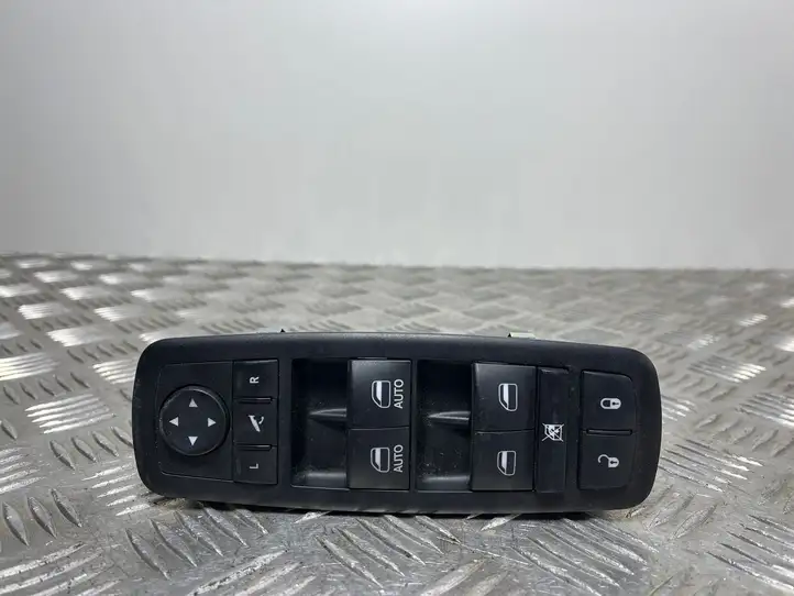 Jeep Grand Cherokee (2010 - 2021) 68184803AA Блок кнопок стеклоподъемников — фото 1