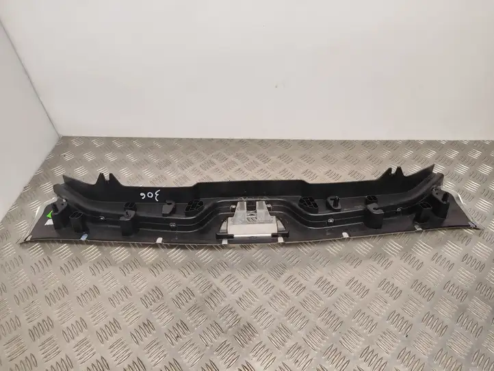 Volvo V60 (2013 - 2018) 31403589 Отделка порога багажника — фото 2