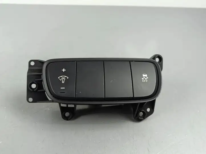 Kia Sorento (2017 - 2020) 93700C5160WK Выключатель ASR — фото 1