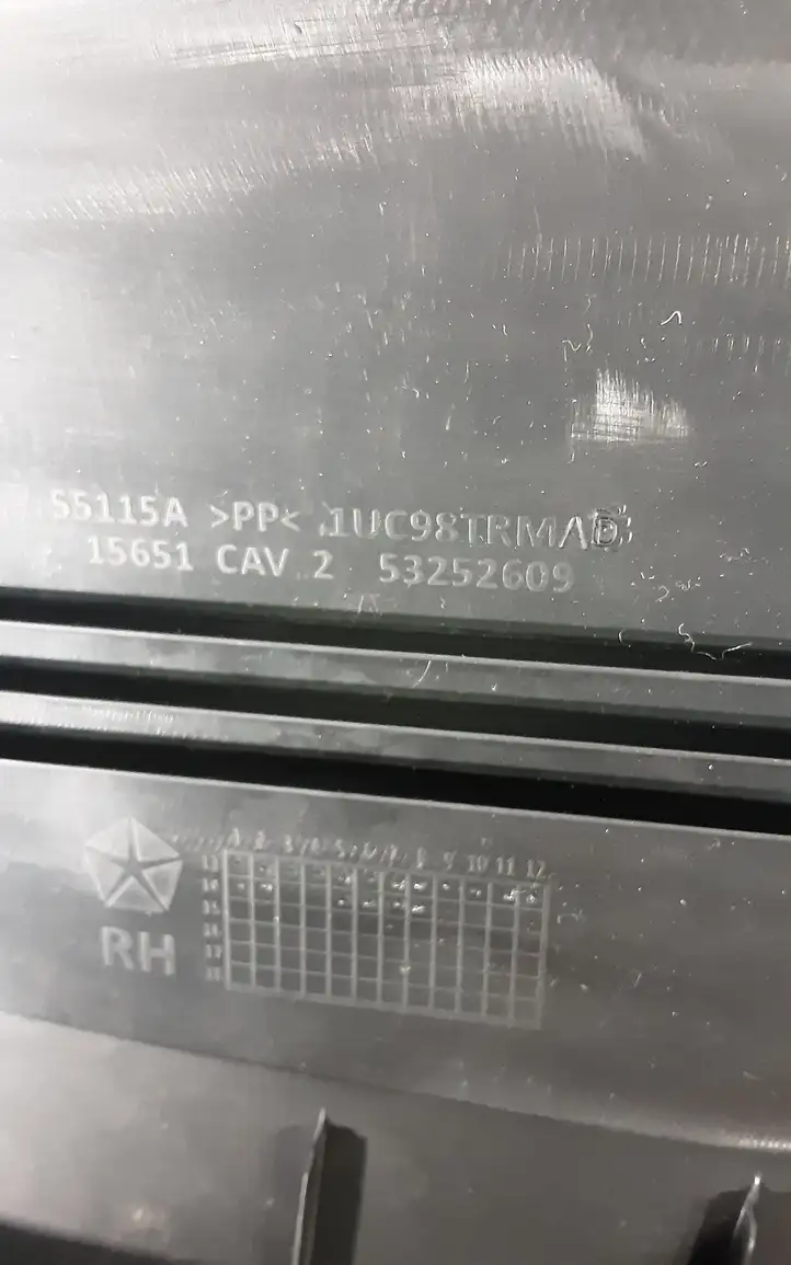 Jeep Cherokee (2013 - 2017) 1UC98TRMA Верхняя обшивка стойки B — фото 3