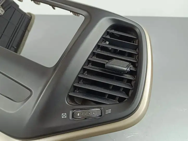 Jeep Cherokee (2013 - 2017) Отделка магнитолы — фото 7