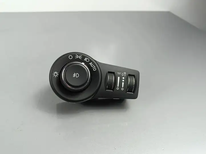 Jeep Cherokee (2013 - 2017) P68154356AB8295 Включатель фонарей — фото 1