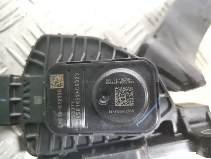 Jeep Cherokee (2013 - 2017) 04581652AC6323 Педаль акселератора — фото 3
