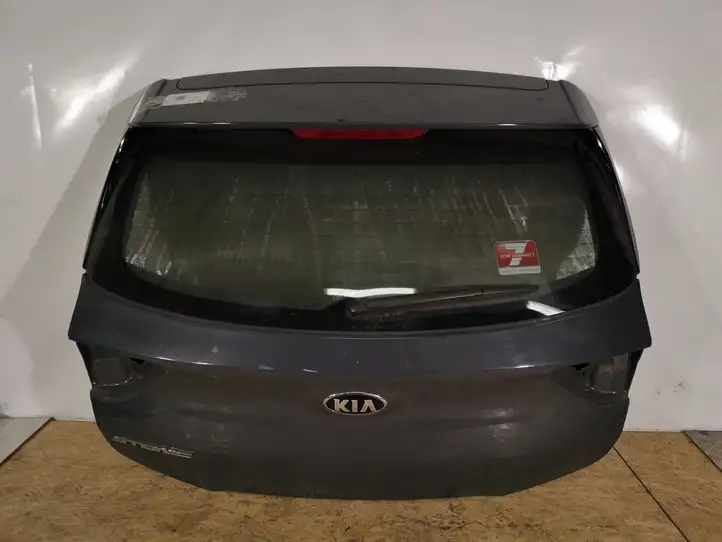 Kia Stonic (2017 - ) Крышка багажника — фото 1