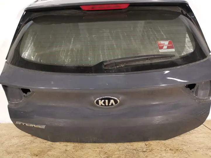 Kia Stonic (2017 - ) Крышка багажника — фото 7