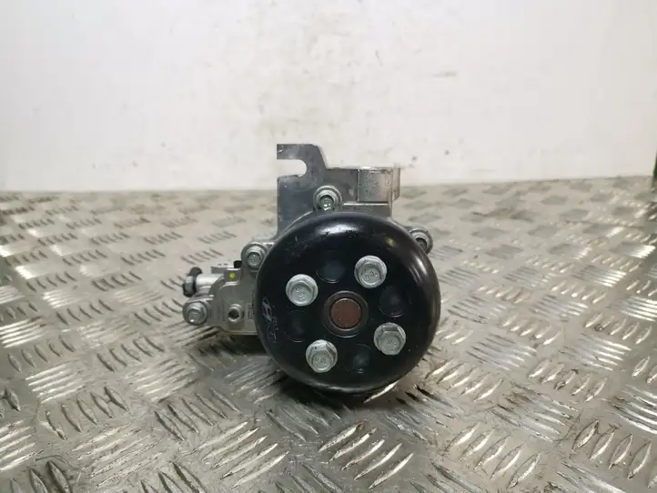 Kia Stonic (2017 - ) насос охлаждения — фото 2