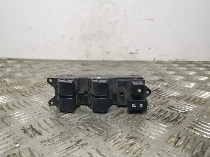 Mitsubishi Outlander (2012 - 2014) 8608A248 Кнопка стеклоподъемников — фото 1