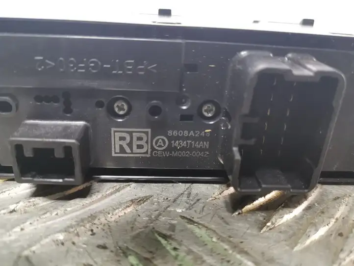 Mitsubishi Outlander (2012 - 2014) 8608A248 Кнопка стеклоподъемников — фото 3