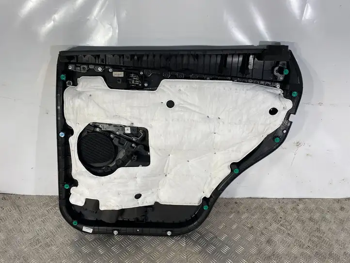 Kia Sorento (2014 - 2017) Обшивка задней двери — фото 3