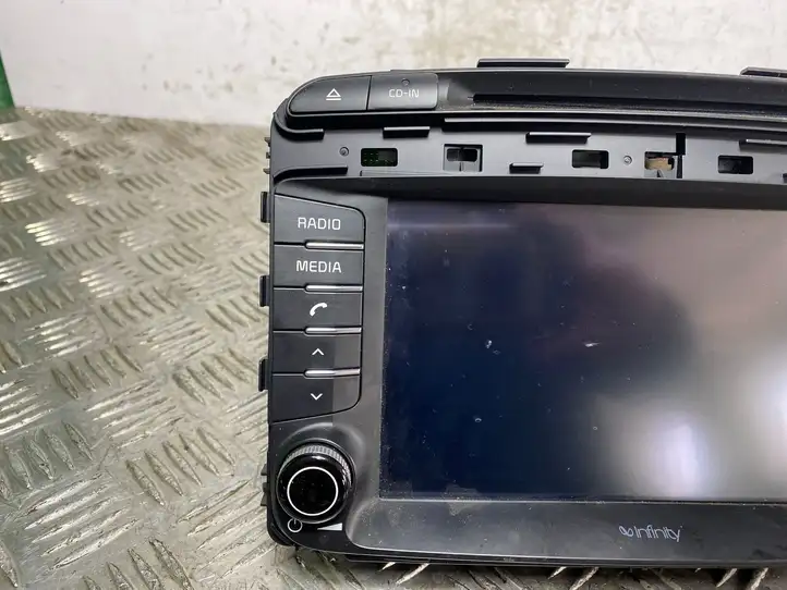 Kia Sorento (2014 - 2017) 96560C5111WK Магнитола / мультимедийная система — фото 4