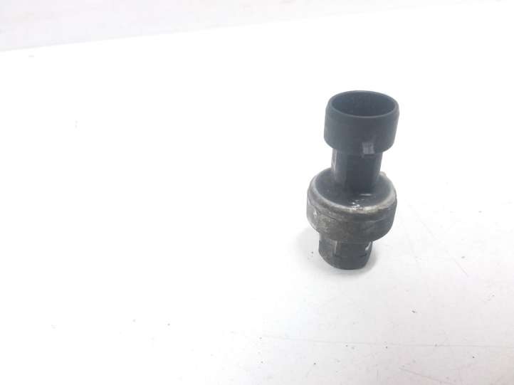 Opel Vectra (2002 - 2005)  09131721 Датчик давления кондиционера воздуха