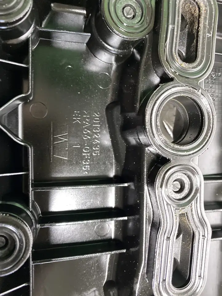 Jeep Grand Cherokee (2010 - 2021) 20132435 Крышка головки блока цилиндров — фото 3
