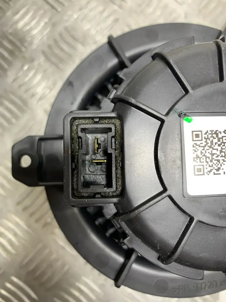 SsangYong Korando (2017 - ) 68916370005300304 Вентилятор печки — фото 3