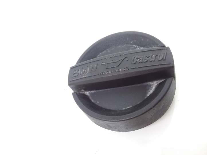 BMW 3 F30 F35 F31 (2012 - 2018)  8507153  Крышка маслозаливной горловины