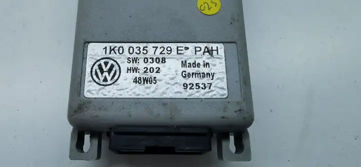 Volkswagen Touran I (2003 - 2010) 1K0035729E Блок GSM — фото 3