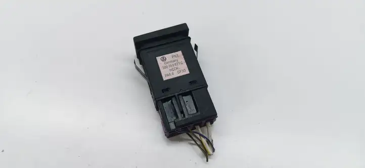 Volkswagen PASSAT B5.5 (2001 - 2005) 3B0959621C Кнопка обогрева стекла — фото 3