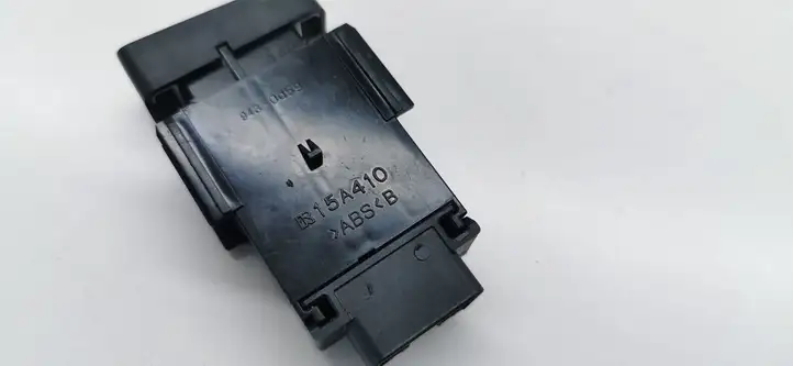 Toyota Corolla Verso AR10 (2004 - 2009) 153943 Кнопка обогрева стекла — фото 2