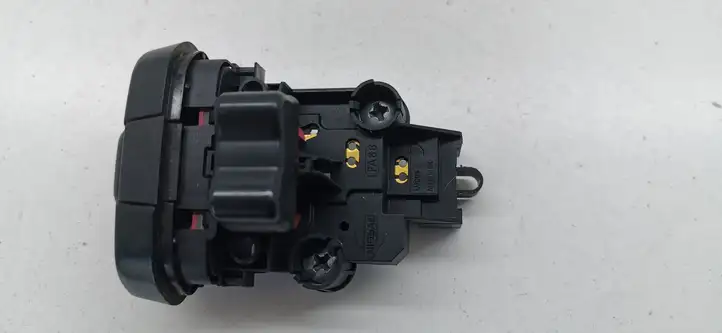 Nissan X-Trail T30 (2001 - 2007) 54355381B Мултифункционный включатель управления / ручка — фото 4