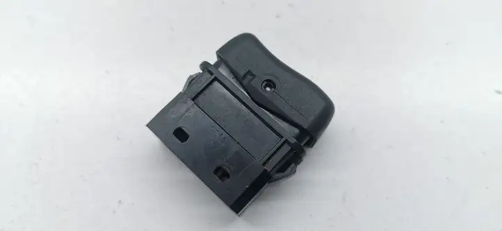 Mercedes-Benz Vito Viano W638 (1996 - 2003) 32040401 Кнопка обогрева стекла — фото 3