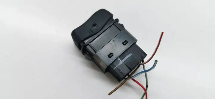 Mercedes-Benz Vito Viano W638 (1996 - 2003) 32040407 Другие включатели / ручки/ переключатели — фото 3