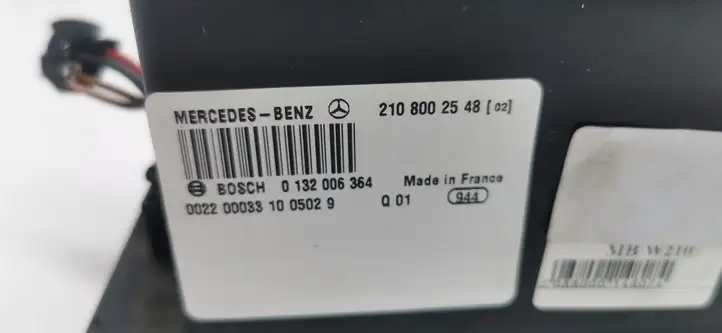 Mercedes-Benz E W210 (1995 - 2002) 2108002548 Вакуумный насос центрального замка — фото 5