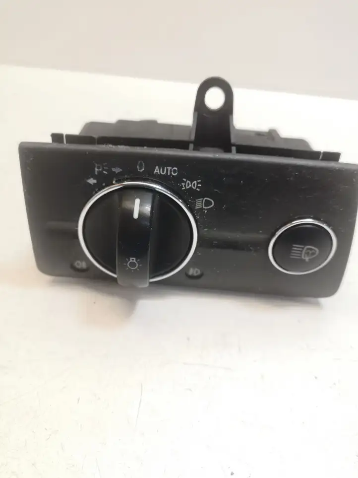 Mercedes-Benz E W211 (2002 - 2009) 2115450104 Включатель фонарей — фото 1