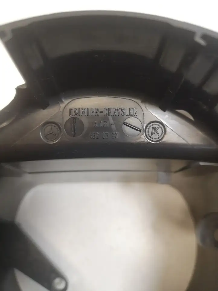 Mercedes-Benz SLK R171 (2005 - 2011) A1714620323 Обшивка рулевой колонки — фото 4