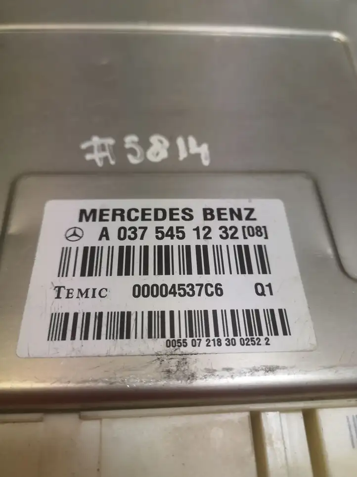 Mercedes-Benz CLS C219 (2003 - 2011) A0375451232 Блок управления подвеской — фото 2