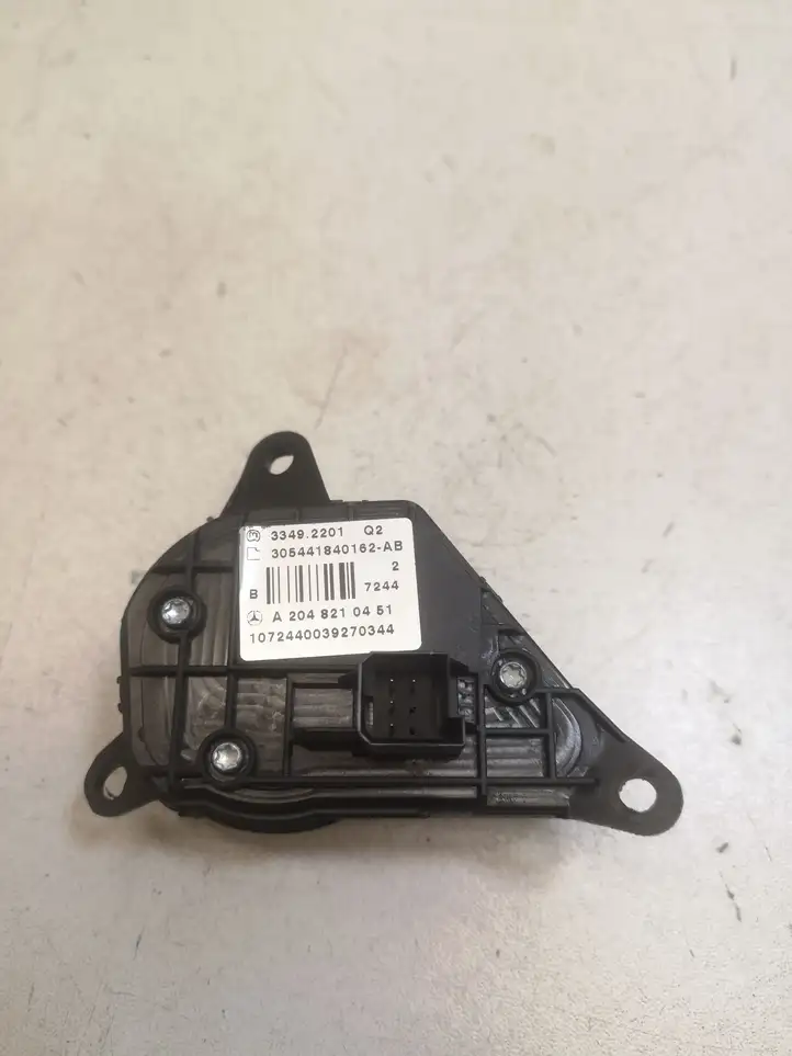 Mercedes-Benz C W204 (2007 - 2014) A2048210451 Кнопки на рулевом колесе — фото 1