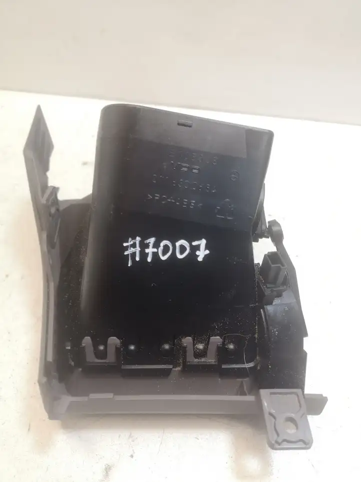 Mercedes-Benz E W211 (2002 - 2009) A2118300654 Боковой воздушный дефлектор — фото 2