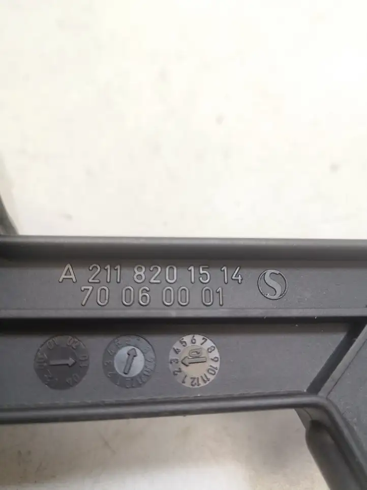 Mercedes-Benz E W211 (2002 - 2009) A2038201997 Замок крышки топливного бака — фото 4