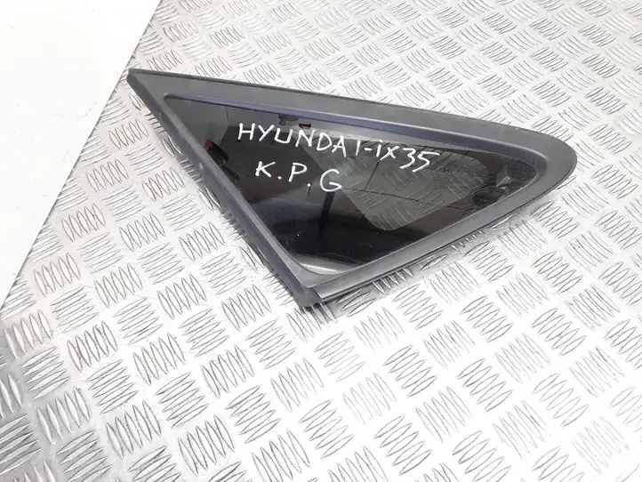 Hyundai ix35 (2013 - 2019) Заднее боковое стекло — фото 1