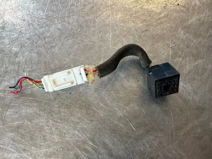 Nissan Juke I F15 (2010 - 2018) 28336JK60A Микрофон (Bluetooth / телефон) — фото 2
